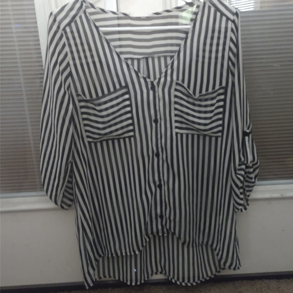 Ladies black and white blouse